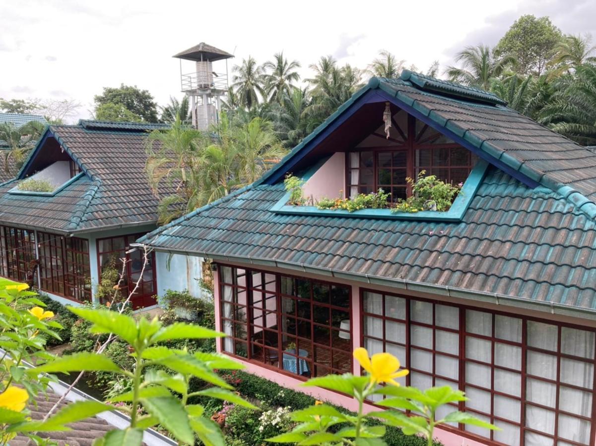 Ekman Garden Resort Sichon Exterior photo